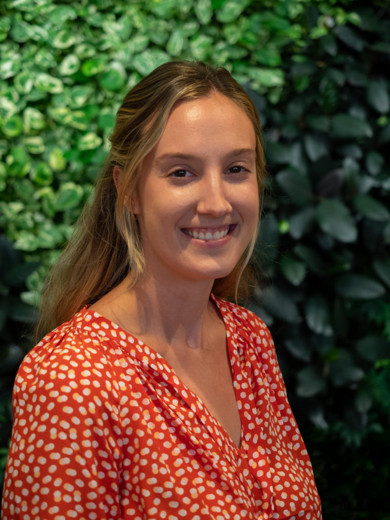 Hannah Beath Headshot